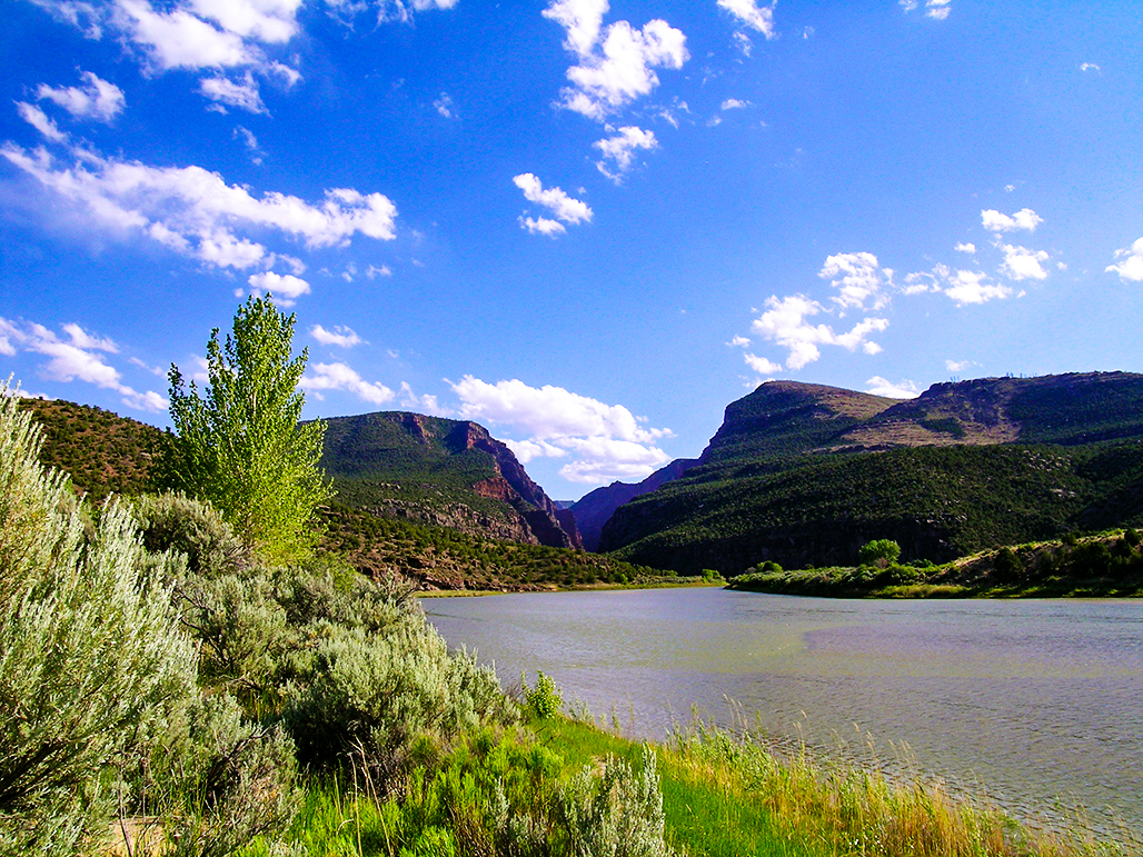 乌因塔山脉的罗多尔峡谷 乌因塔山脉的罗多尔峡谷