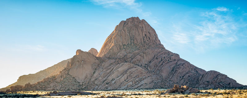 非洲最高的岛山 纳米布沙漠中的史匹兹柯普