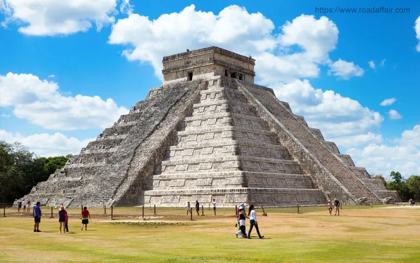 位于中美洲墨西哥东南部的玛雅金字塔