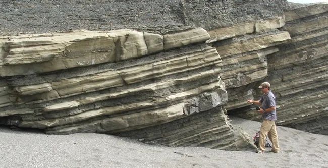 沉积岩有很多明显的层次