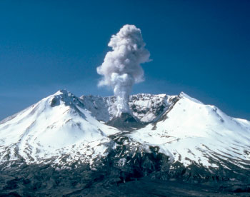 1980年逐渐隆起的新熔岩穹丘终于在1984年喷发了
