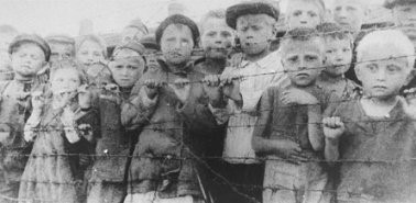 1944年营囚禁于波兰奥斯维辛集中营的儿童