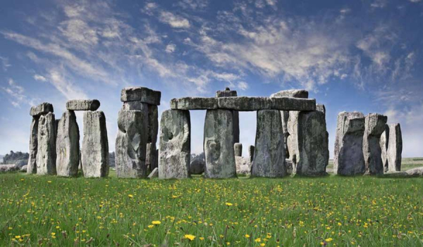 巨石阵之谜——石器时代的遗迹还是巴别塔之后的建筑？